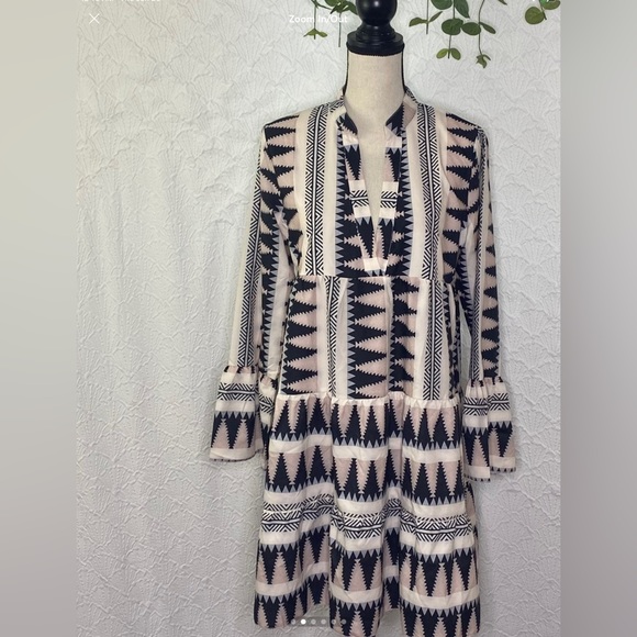 Dress - Picture 1 of 5